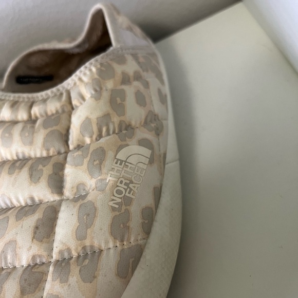 north face shoes - Picture 2 of 3